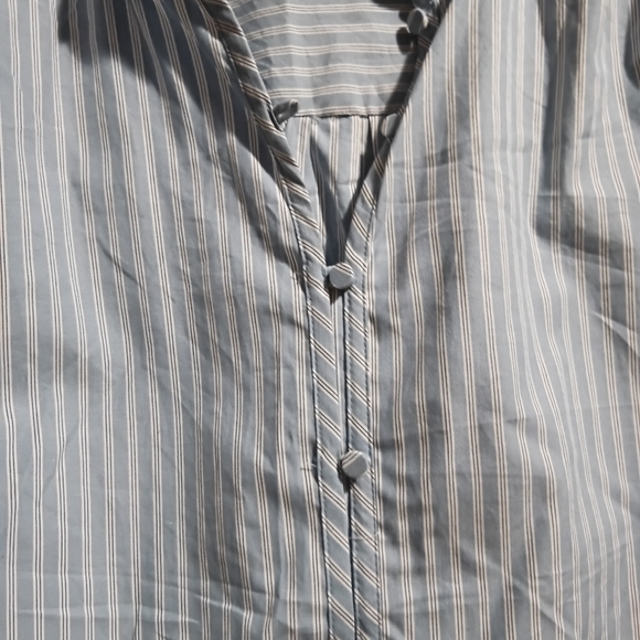 Lauren Conrad Blouse - Picture 7 of 9